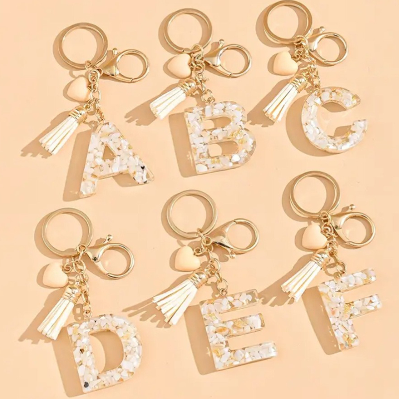 Women Accessories In English - A-Z английский брелок с кисточкой из