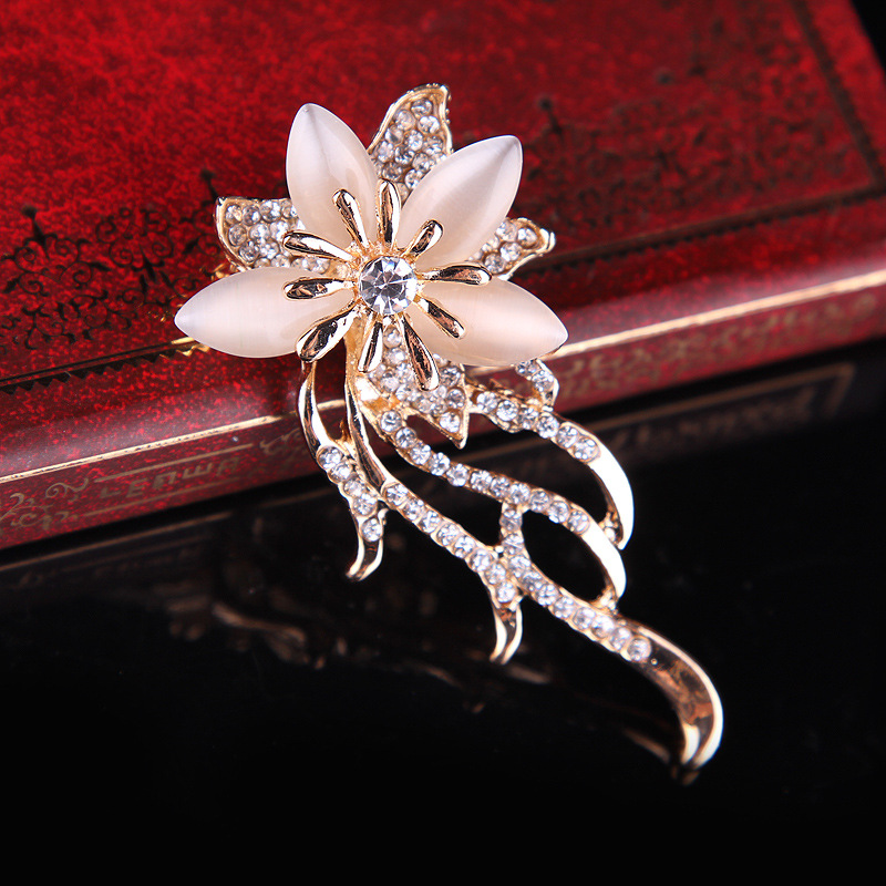 Винтажные броши с камнем кошач – обзор и цена Women Accessories Bouquet
