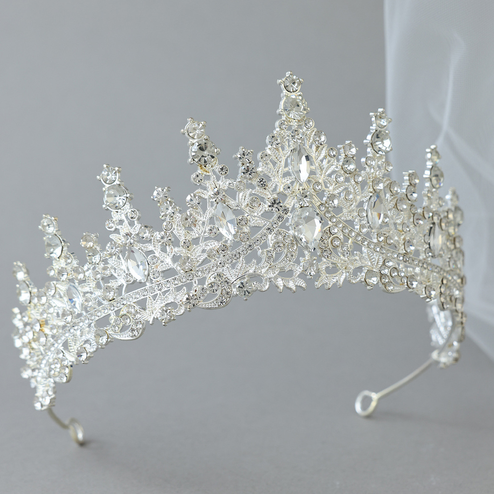 Свадебный головной убор: Сверк – обзор и цена Women Accessories For Wedding